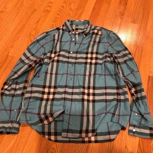 Men’s Burberry shirt